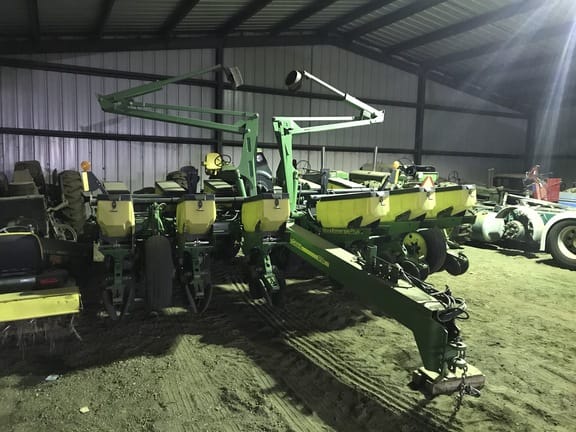Main image John Deere 1760
