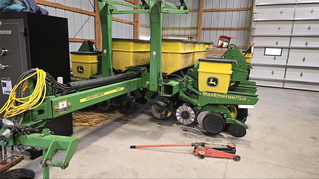 Image of John Deere 1770 Primary image