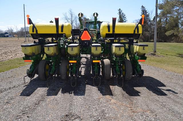 Image of John Deere 1770 equipment image 2