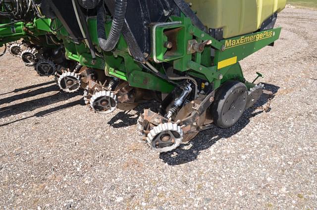 Image of John Deere 1770 equipment image 3
