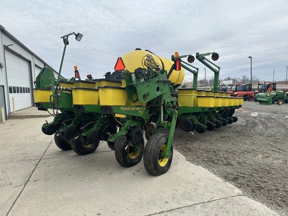 Image of John Deere 1770 equipment image 4