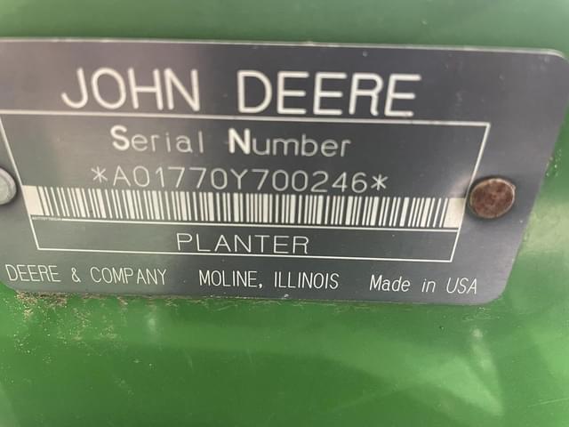 Image of John Deere 1770 equipment image 4