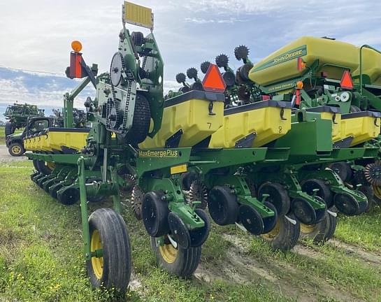 Image of John Deere 1770 equipment image 2