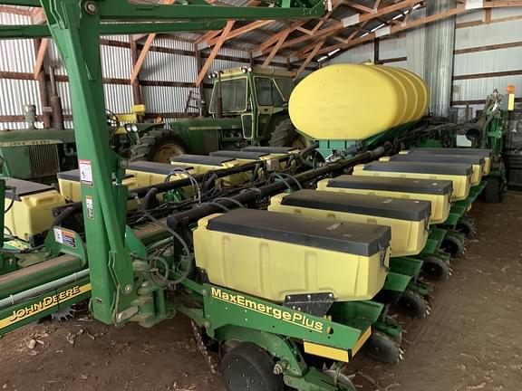 Image of John Deere 1770 equipment image 4