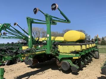 Main image John Deere 1770