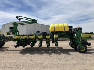 Main image John Deere 1770