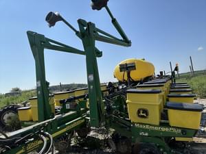 2003 John Deere 1770 Image