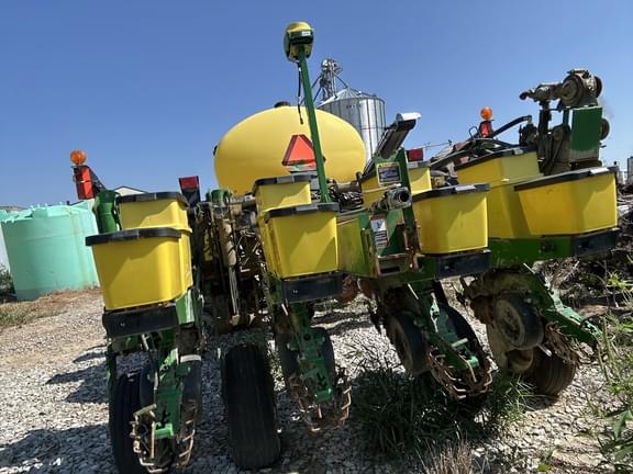 Image of John Deere 1770 equipment image 4