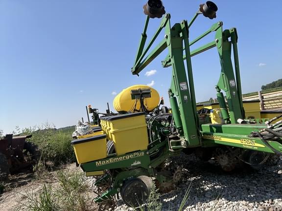 Image of John Deere 1770 equipment image 2
