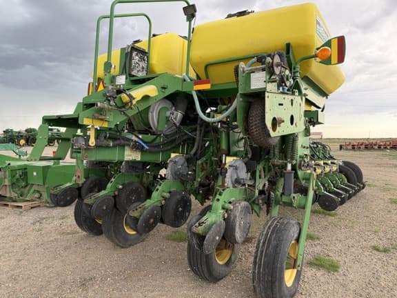 Image of John Deere 1770 equipment image 4