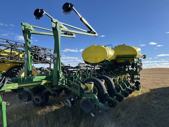 Main image John Deere 1770