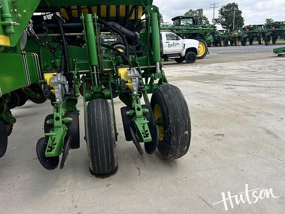 Image of John Deere 1770 equipment image 3