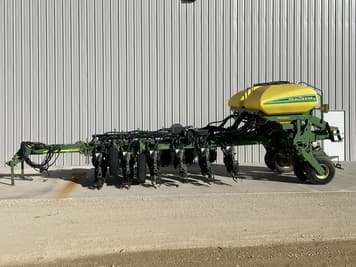 Main image John Deere 1770
