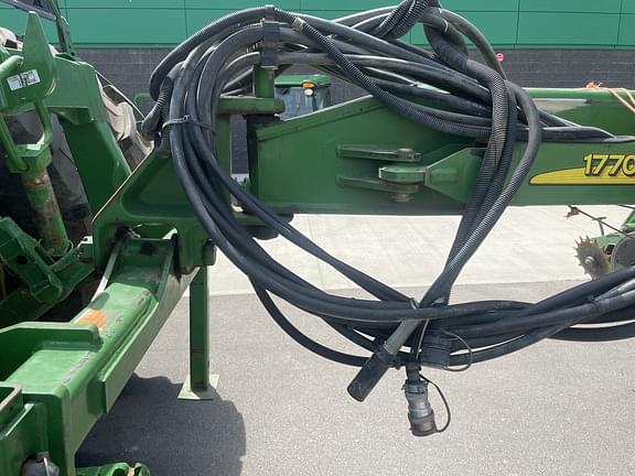Image of John Deere 1770 equipment image 3