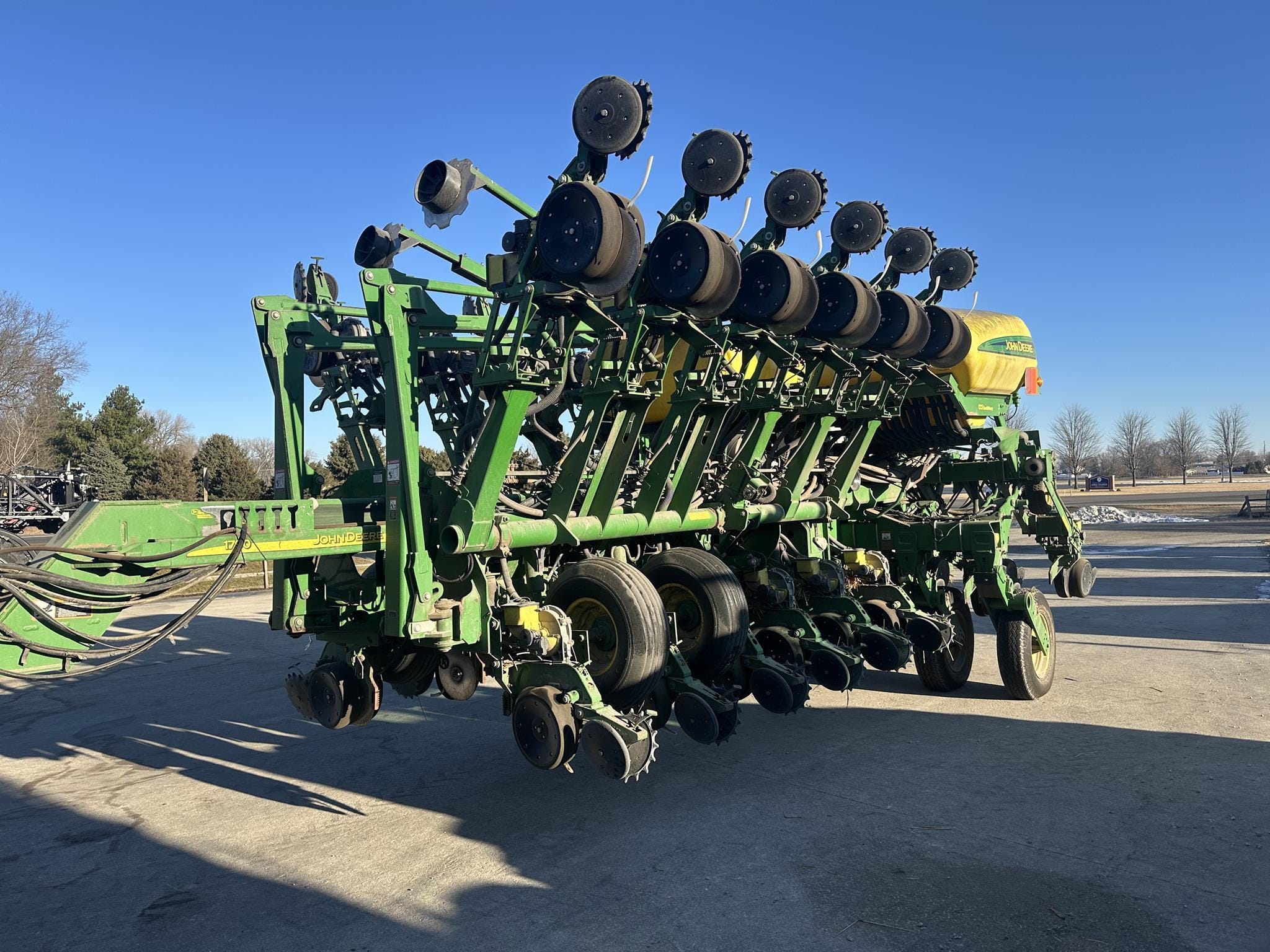 2003 John Deere 1790 Equipment Image0