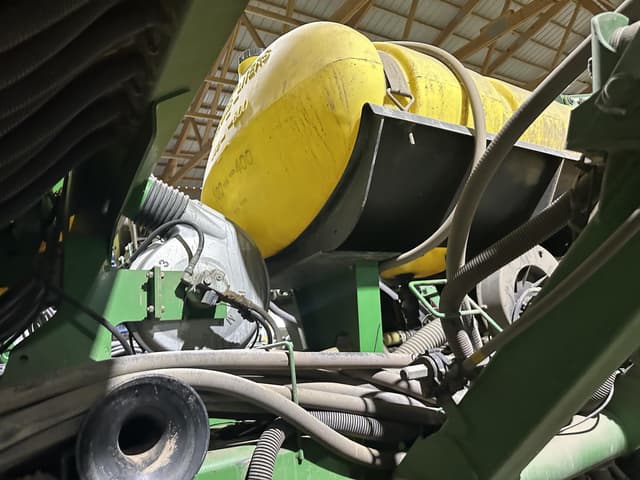 Image of John Deere 1790 equipment image 4