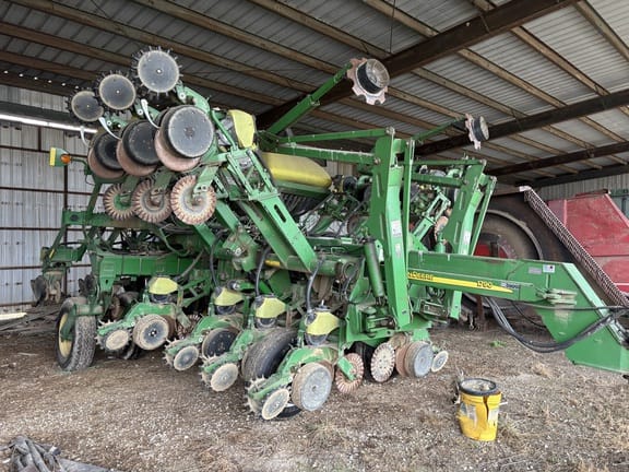 2003 John Deere 1790 Equipment Image0