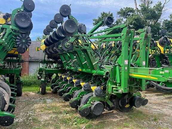 Image of John Deere 1790 Primary image