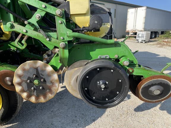 Image of John Deere 1790 Image 1