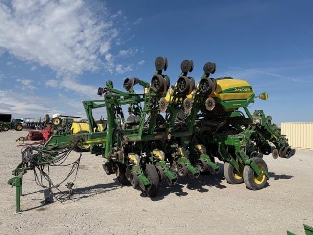 2003 John Deere 1790 Equipment Image0