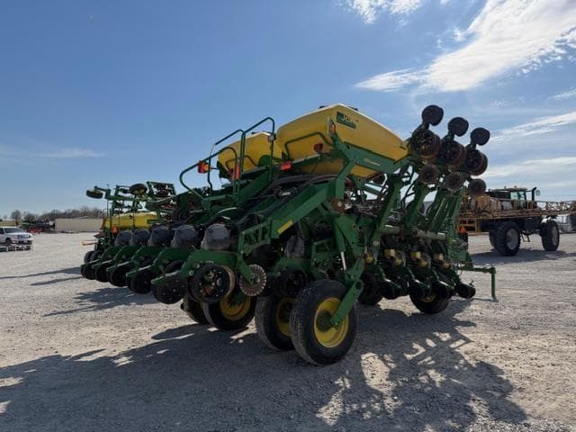 Image of John Deere 1790 equipment image 4