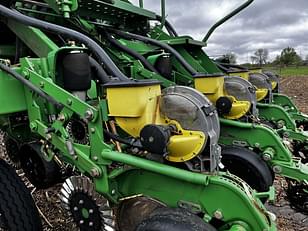 Main image John Deere 1790 9