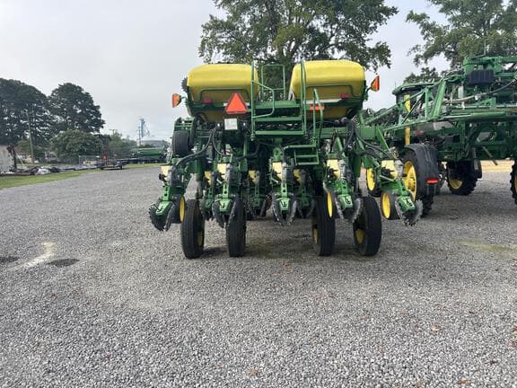 Image of John Deere 1790 equipment image 3