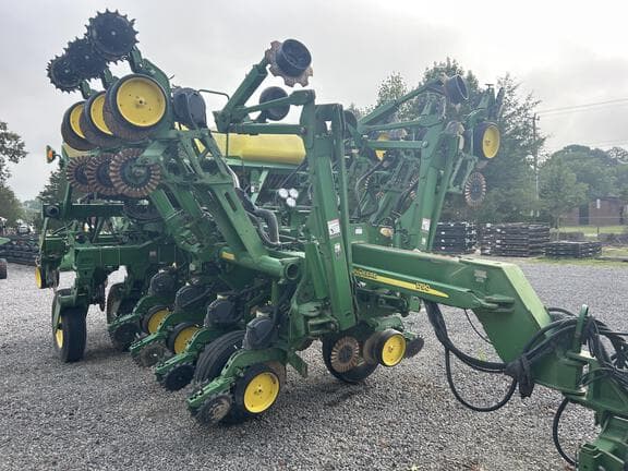 Image of John Deere 1790 equipment image 1