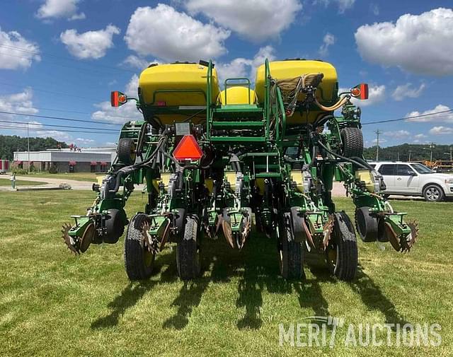 Image of John Deere 1790 equipment image 3