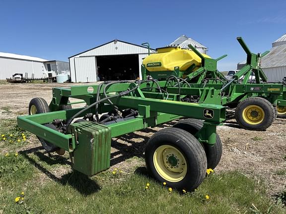 Image of John Deere 1890 equipment image 4