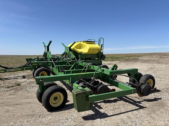 Image of John Deere 1890 equipment image 1