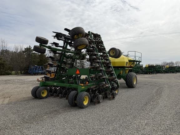 Image of John Deere 1890 equipment image 4
