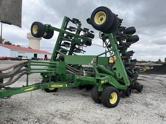 Image of John Deere 1890 equipment image 4