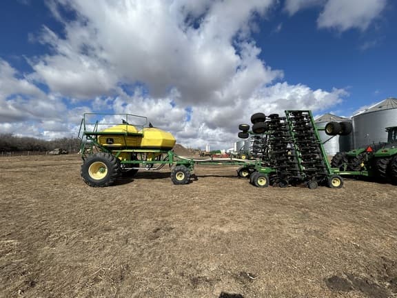 Image of John Deere 1890 equipment image 1