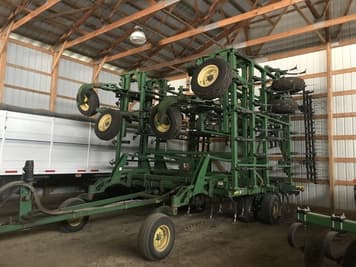 Main image John Deere 2200