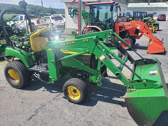 Image of John Deere 2210 equipment image 1