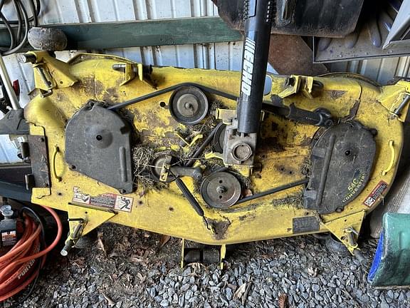Image of John Deere 2210 equipment image 4