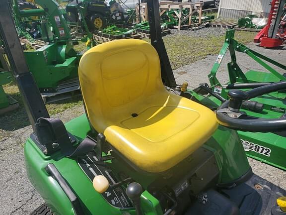 Image of John Deere 2210 equipment image 4