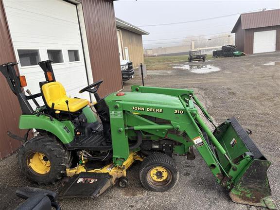 Image of John Deere 2210 equipment image 2