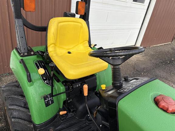 Image of John Deere 2210 equipment image 4