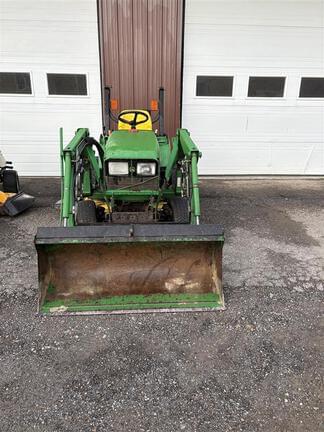 Image of John Deere 2210 equipment image 1
