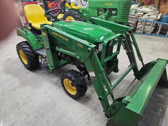Image of John Deere 2210 equipment image 1