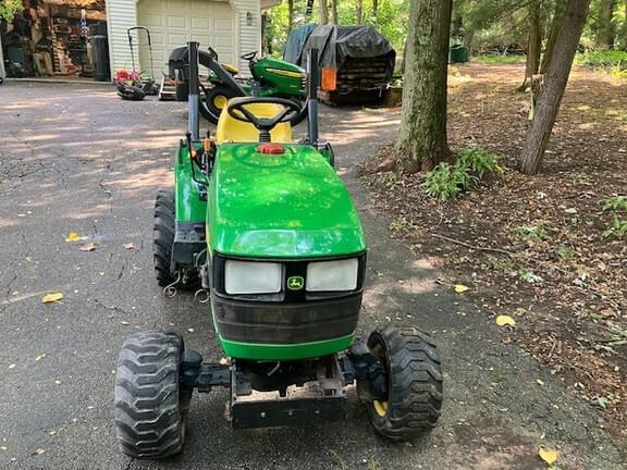 Image of John Deere 2210 equipment image 2