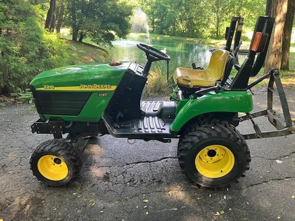 Image of John Deere 2210 Primary image