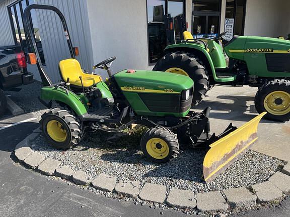 Image of John Deere 2210 equipment image 1