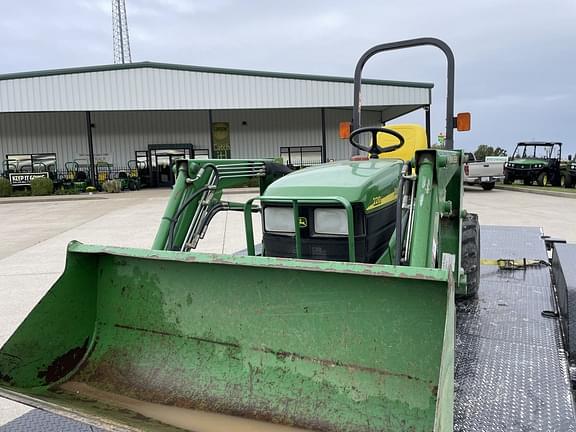 Image of John Deere 2210 equipment image 1