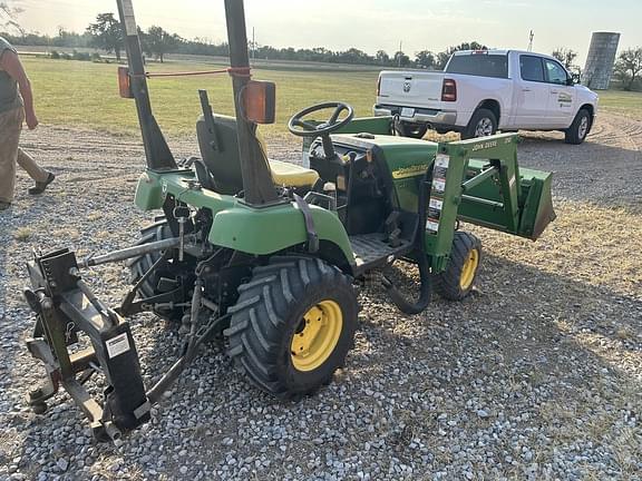 Image of John Deere 2210 equipment image 4