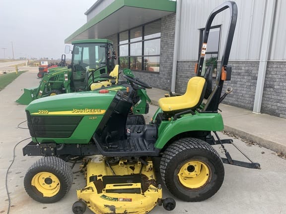 Main image John Deere 2210