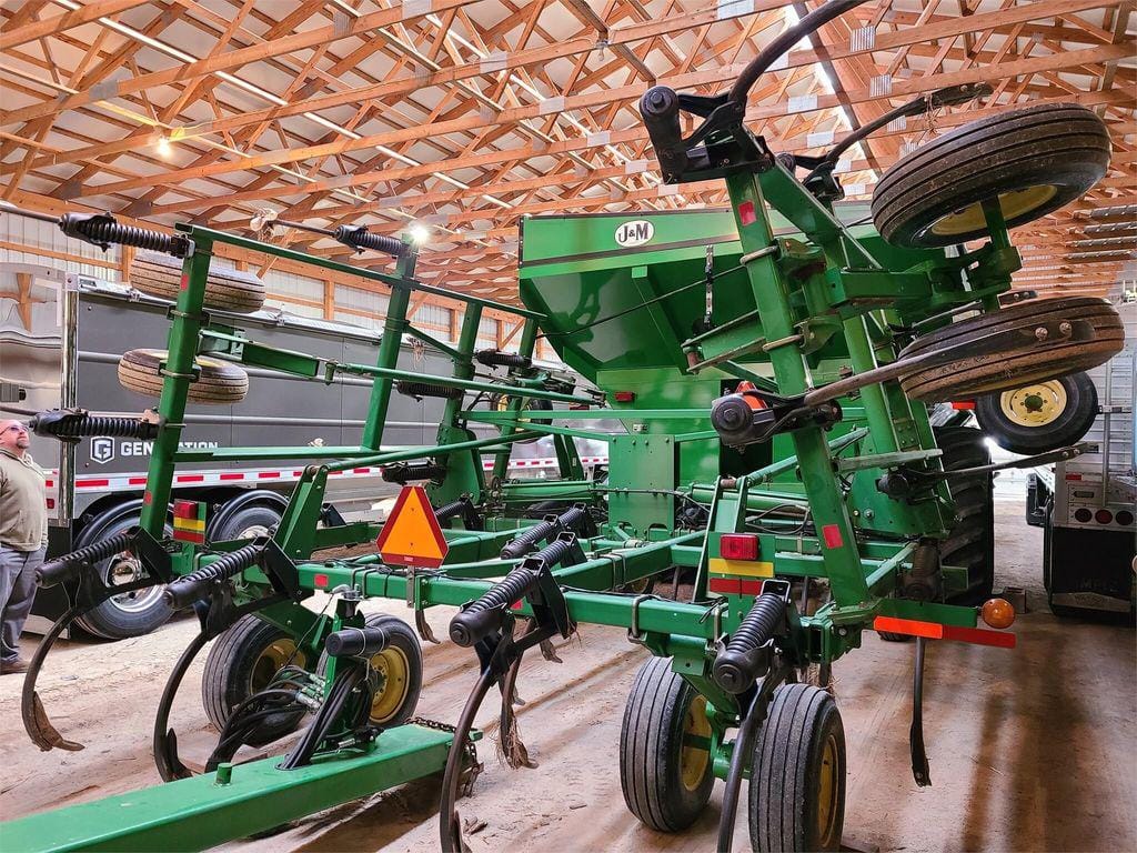 Main image John Deere 2400