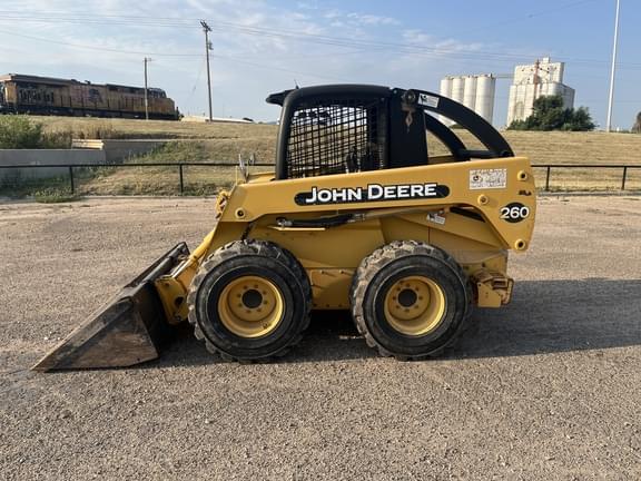 Image of John Deere 260 equipment image 1
